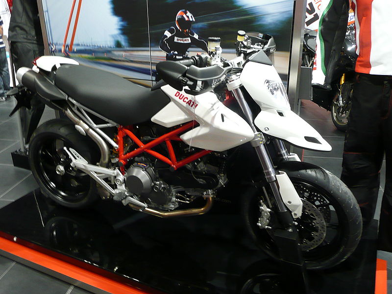 Ducati Hypermotard 796 - thruxton